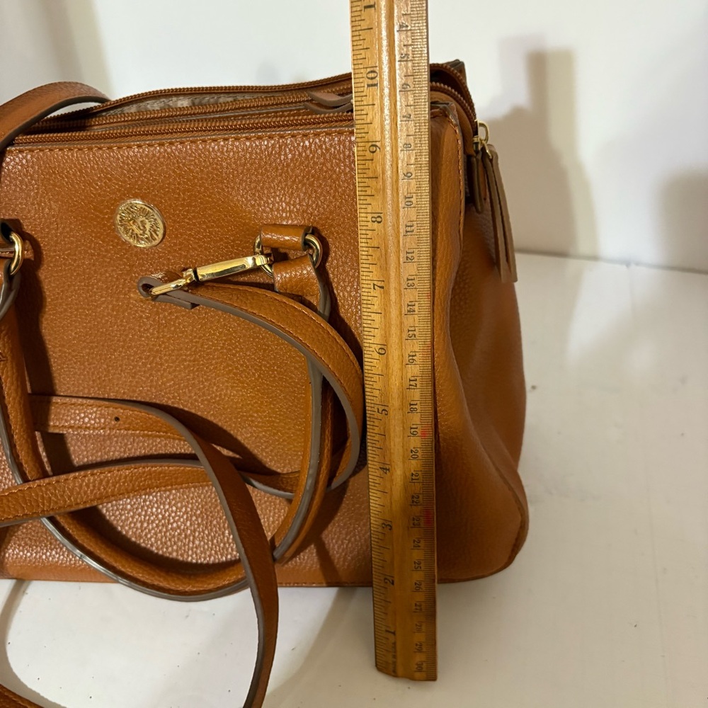 Anne Klein satchel handbag in a caramel or brown shade, - Picture 11 of 11